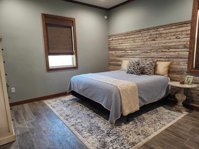 14 Sandy Point Dr, Grand Isle, LA 70358