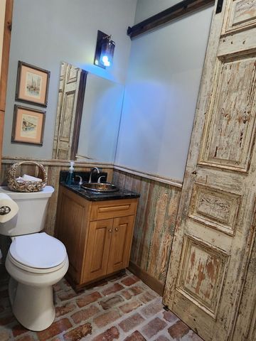 14 Sandy Point Dr, Grand Isle, LA 70358