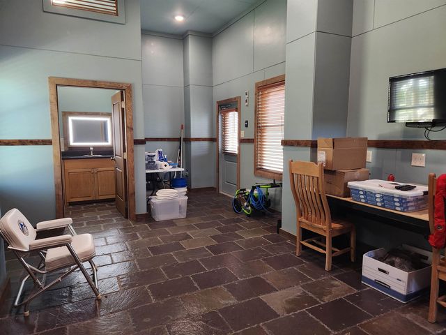 14 Sandy Point Dr, Grand Isle, LA 70358