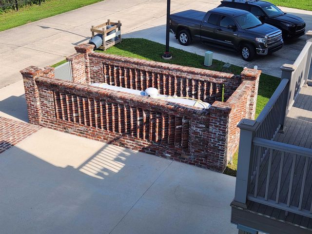 14 Sandy Point Dr, Grand Isle, LA 70358