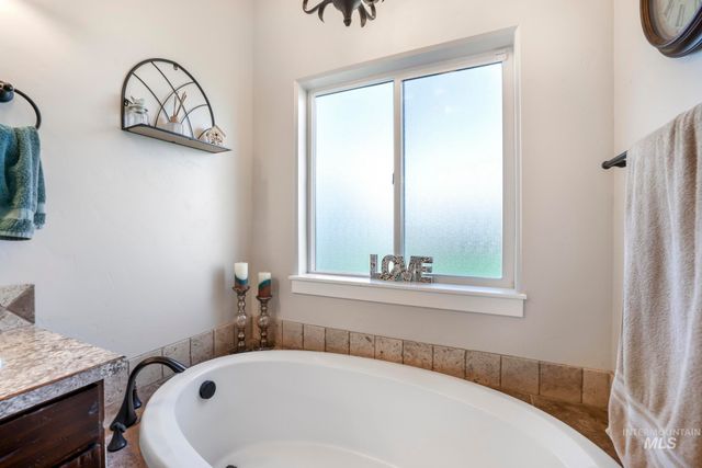 3616 E 3880 N, Kimberly, ID 83341