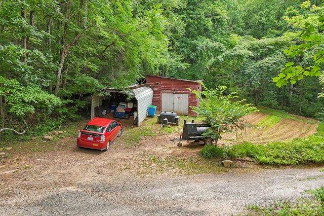 25 Viola Lane, Swannanoa, NC 28778