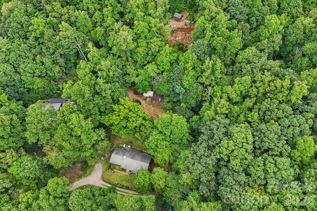 25 Viola Lane, Swannanoa, NC 28778