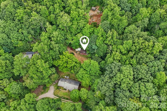 25 Viola Lane, Swannanoa, NC 28778
