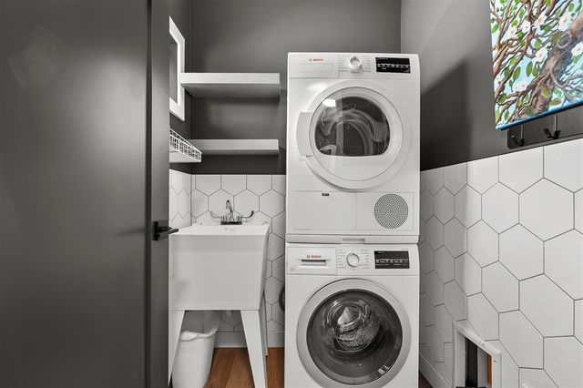 130 Singer Lake Trail, Baroda, MI 49101