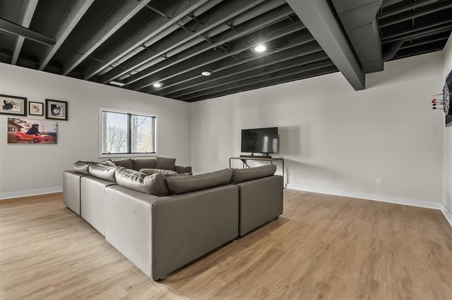 130 Singer Lake Trail, Baroda, MI 49101