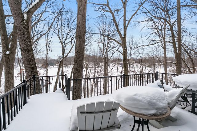 130 Singer Lake Trail, Baroda, MI 49101