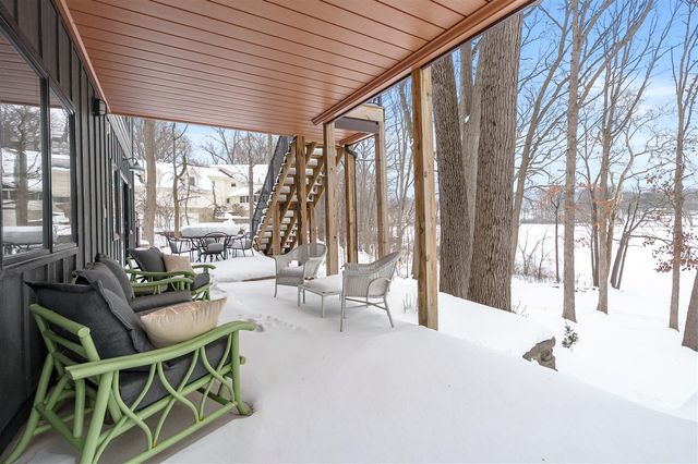 130 Singer Lake Trail, Baroda, MI 49101