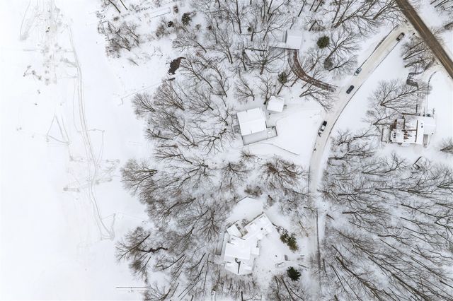 130 Singer Lake Trail, Baroda, MI 49101