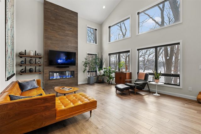 130 Singer Lake Trail, Baroda, MI 49101