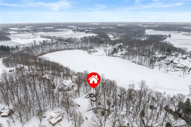 130 Singer Lake Trail, Baroda, MI 49101