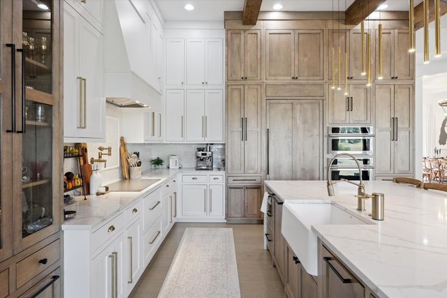 100 Stirling Lane, Versailles, KY 40383