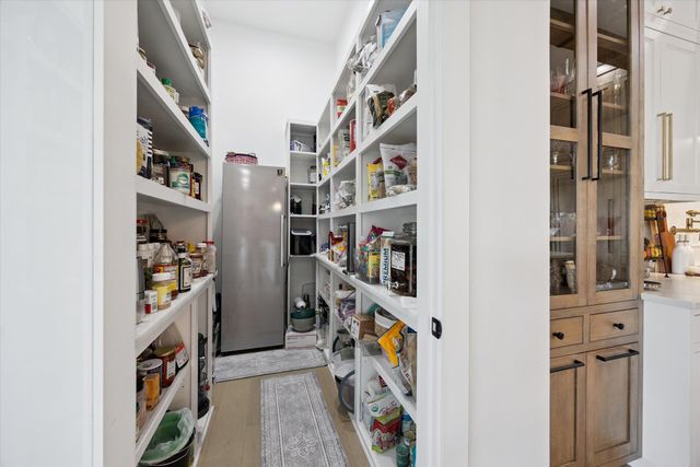 100 Stirling Lane, Versailles, KY 40383