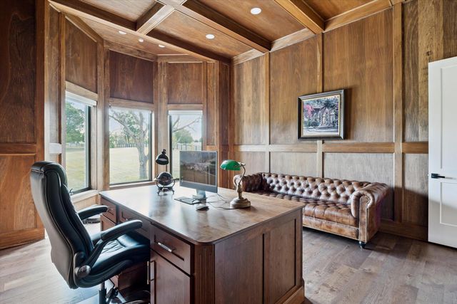 100 Stirling Lane, Versailles, KY 40383