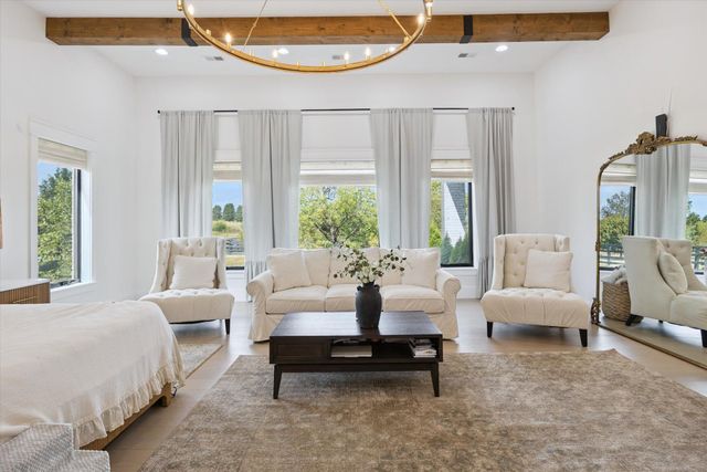 100 Stirling Lane, Versailles, KY 40383