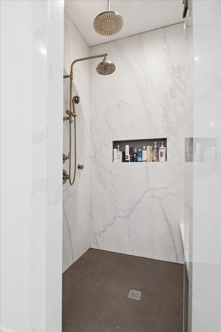 100 Stirling Lane, Versailles, KY 40383