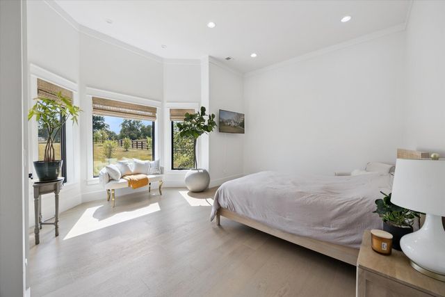 100 Stirling Lane, Versailles, KY 40383