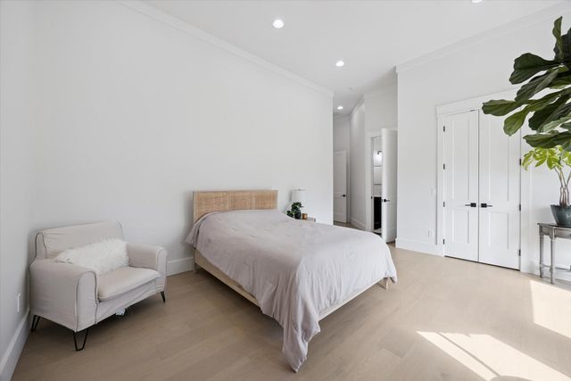 100 Stirling Lane, Versailles, KY 40383