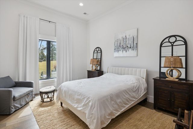 100 Stirling Lane, Versailles, KY 40383