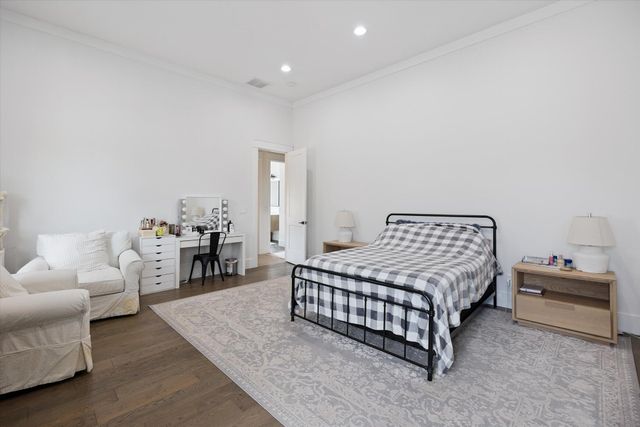 100 Stirling Lane, Versailles, KY 40383