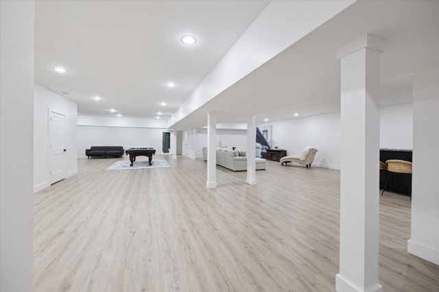 100 Stirling Lane, Versailles, KY 40383