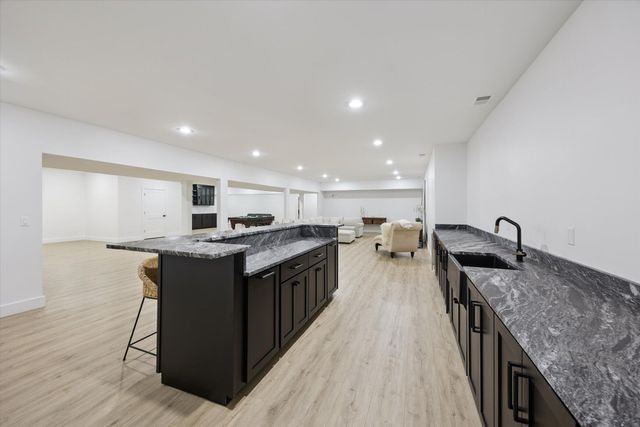 100 Stirling Lane, Versailles, KY 40383