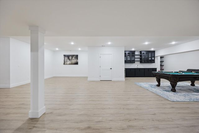 100 Stirling Lane, Versailles, KY 40383