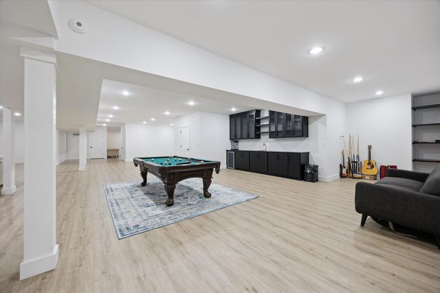 100 Stirling Lane, Versailles, KY 40383