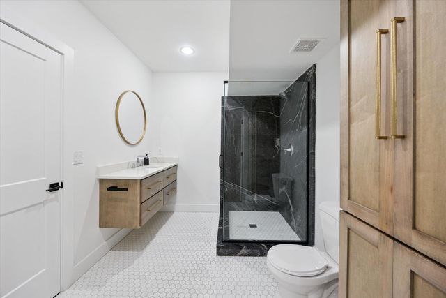 100 Stirling Lane, Versailles, KY 40383