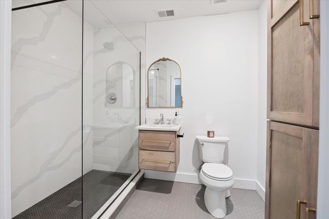 100 Stirling Lane, Versailles, KY 40383