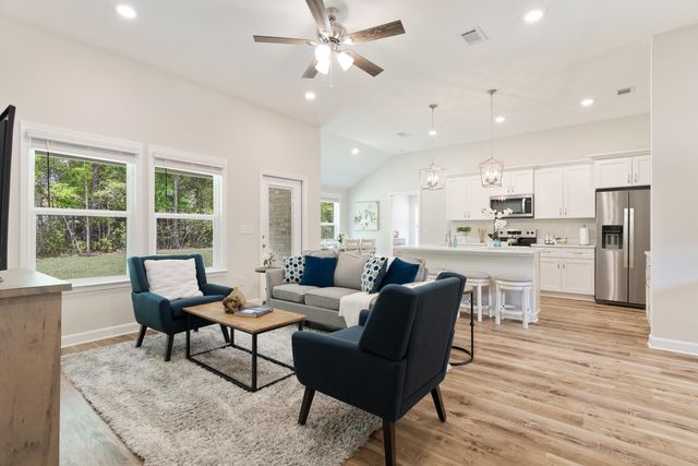6008 Oak Hollow Way, Crestview, FL 32539
