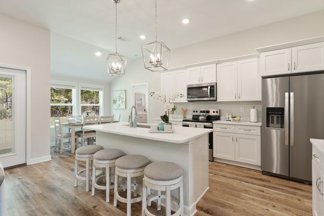 6008 Oak Hollow Way, Crestview, FL 32539