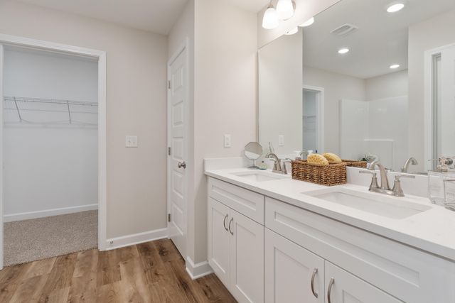 6008 Oak Hollow Way, Crestview, FL 32539
