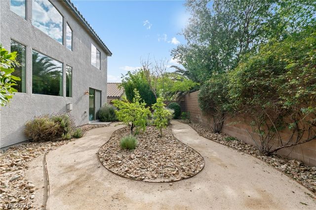 10009 Artistic Walk Avenue, Las Vegas, NV 89149