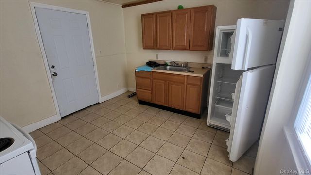112 Smith Street, Poughkeepsie, NY 12601