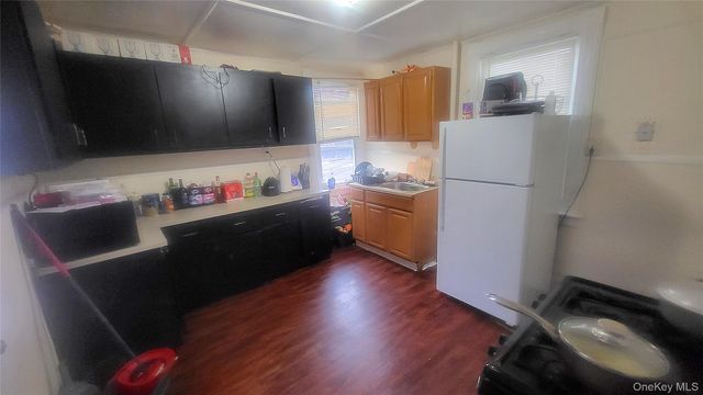112 Smith Street, Poughkeepsie, NY 12601