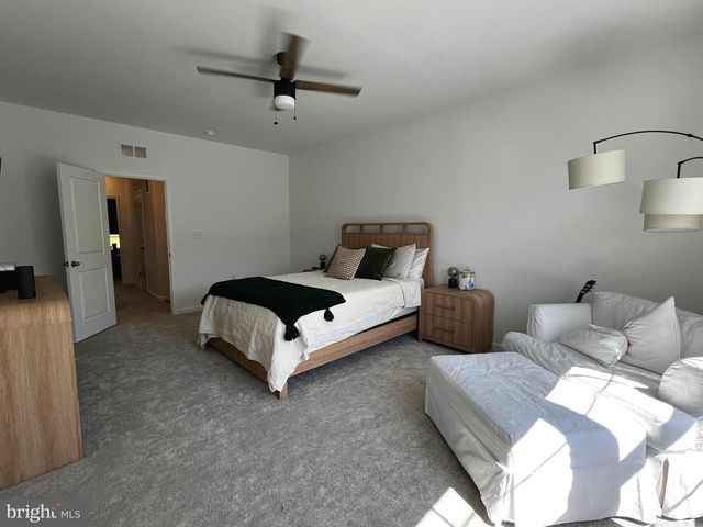 623 HEMSWORTH LN, Winchester, VA 22601