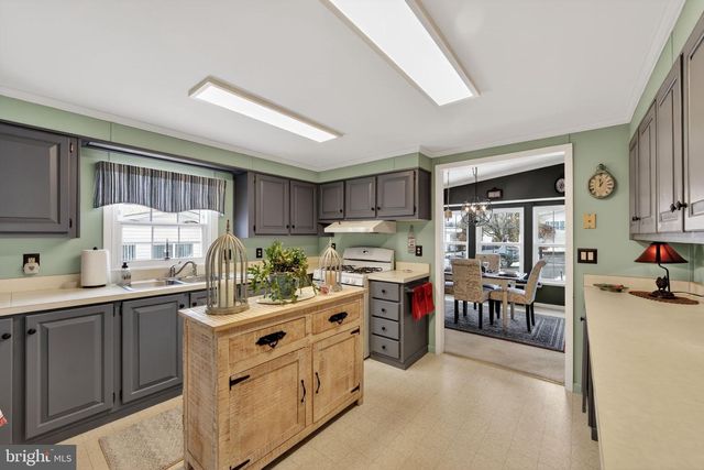 11 OAKPLACE CT W, Harleysville, PA 19438