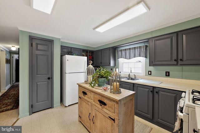 11 OAKPLACE CT W, Harleysville, PA 19438