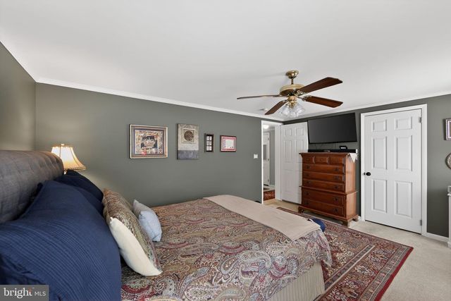 11 OAKPLACE CT W, Harleysville, PA 19438