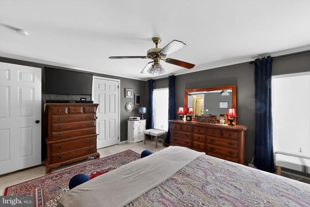 11 OAKPLACE CT W, Harleysville, PA 19438