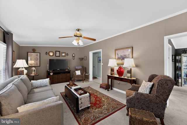 11 OAKPLACE CT W, Harleysville, PA 19438