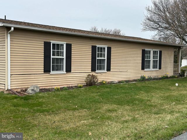 11 OAKPLACE CT W, Harleysville, PA 19438