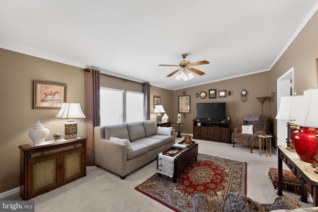 11 OAKPLACE CT W, Harleysville, PA 19438