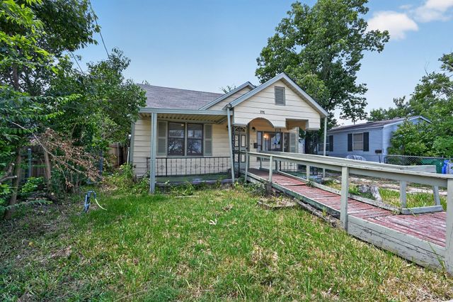 708 Booth ST, Taylor, TX 76574