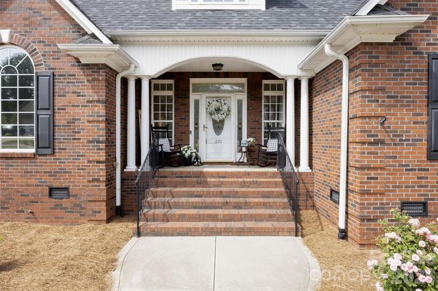 220 Landry Drive, Kings Mountain, NC 28086