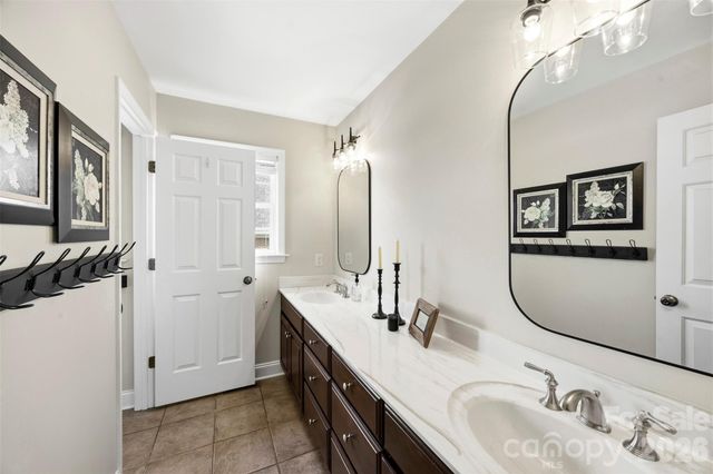 220 Landry Drive, Kings Mountain, NC 28086