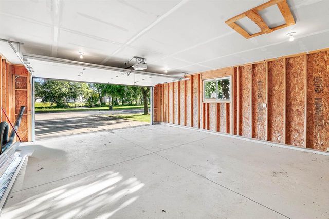 390 Meadow Lane, Columbus, WI 53925