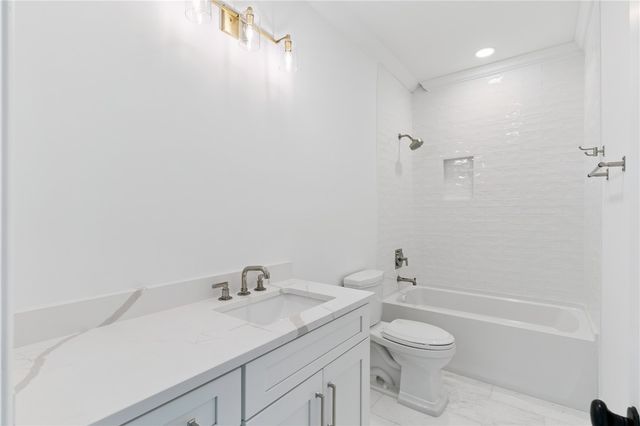 2404 Frederica Road, St Simons Island, GA 31522