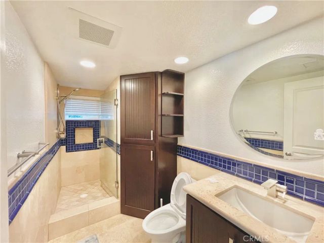 10 Ramada, Irvine, CA 92620